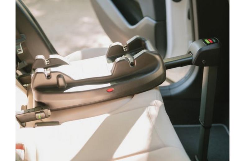 Tavo Maeve Small Dog Car Seat with Car Seat Base - Flex Onyx Tavo Maeve Small Dog Car Seat with Car Seat Base - Flex Onyx