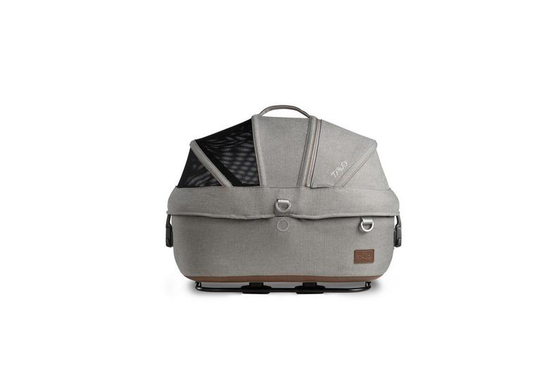 Tavo Maeve Small Dog Car Seat with Car Seat Base - Flex Merle Tavo Maeve Small Dog Car Seat with Car Seat Base - Flex Merle