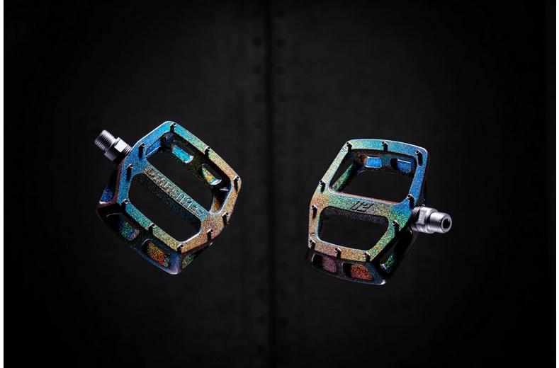 DMR V12 Pedals Galaxy DMR V12 Pedals Galaxy