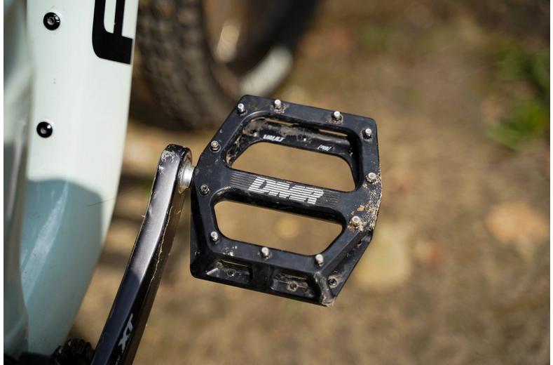 DMR Vault Mag Pedals, Black DMR Vault Mag Pedals, Black