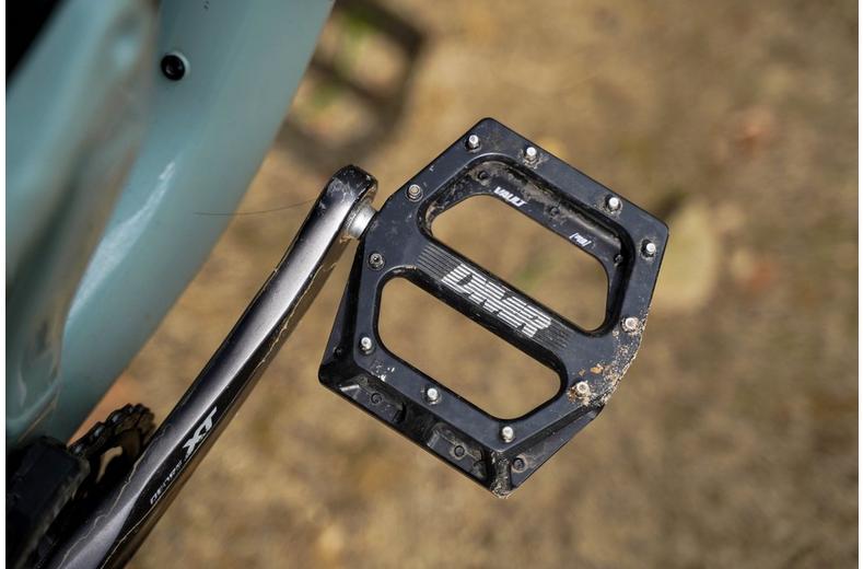 DMR Vault Mag Pedals, Black DMR Vault Mag Pedals, Black