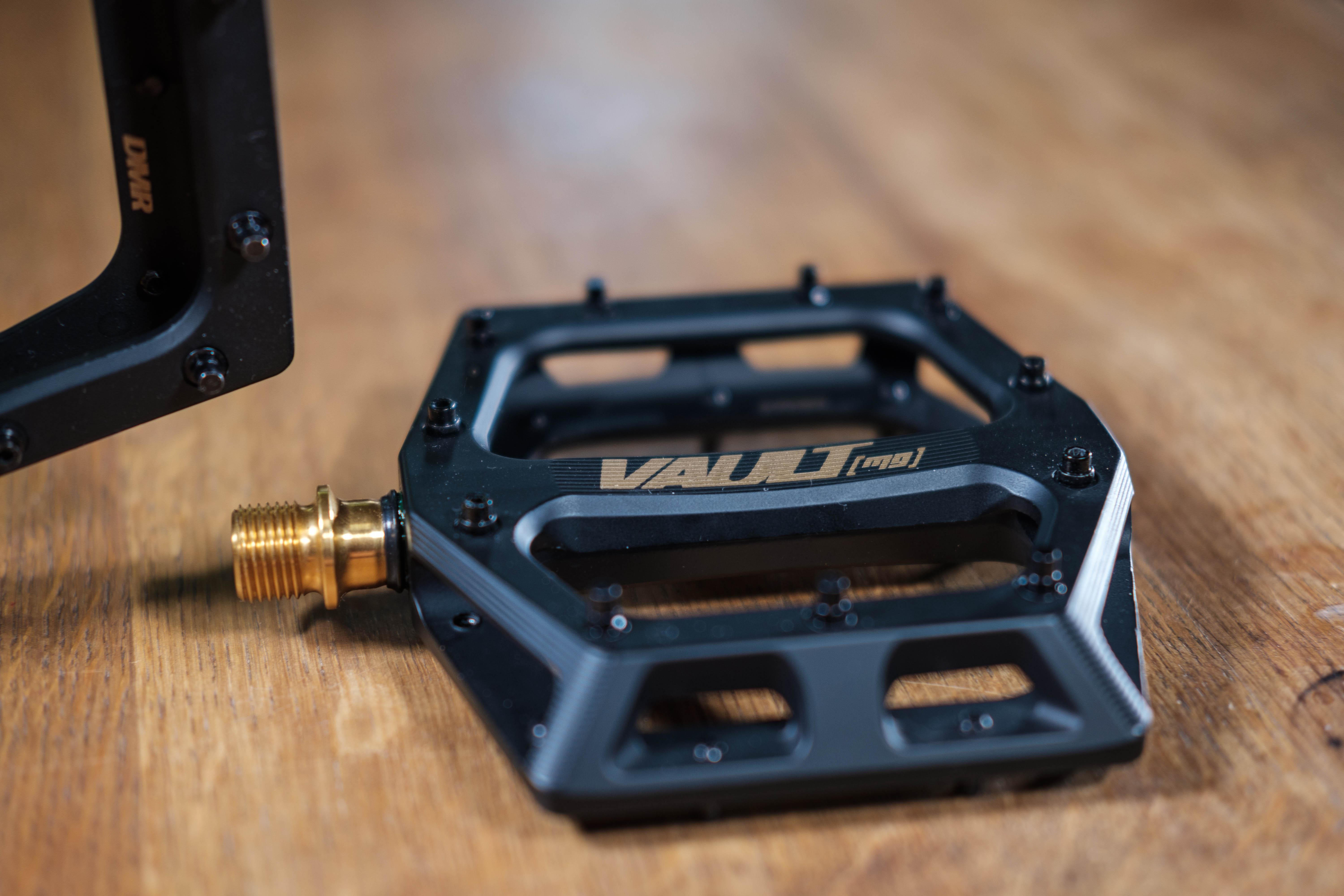 DMR Vault Mag SL Pedals