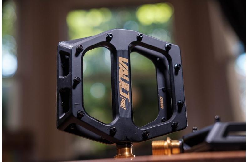 DMR Vault Mag SL Pedals DMR Vault Mag SL Pedals