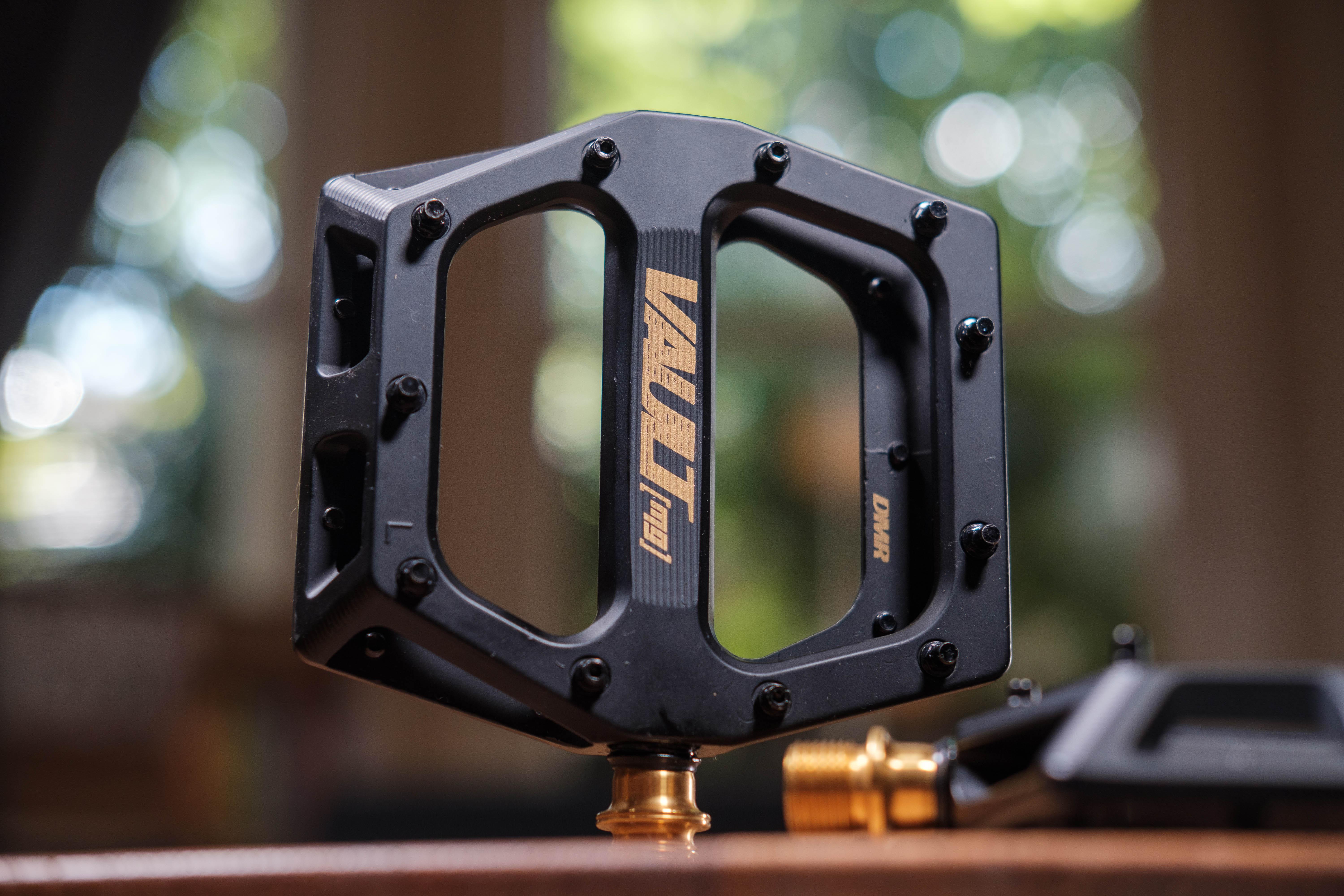 DMR Vault Mag SL Pedals