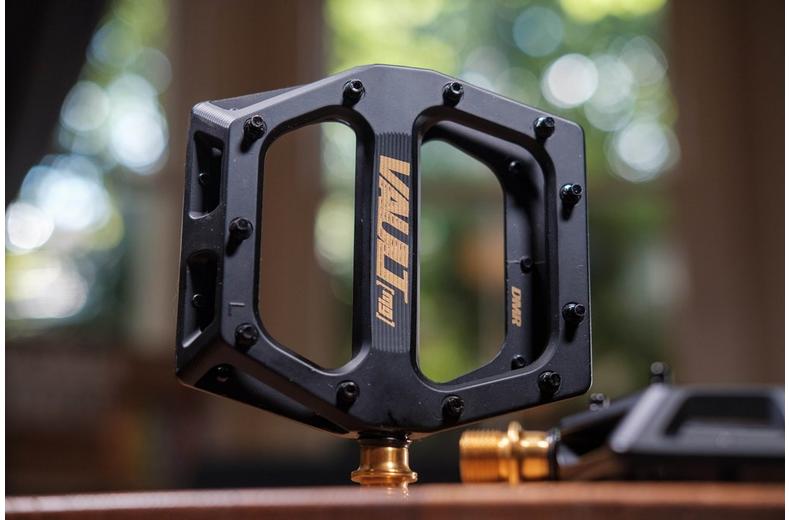 DMR Vault Mag SL Pedals DMR Vault Mag SL Pedals