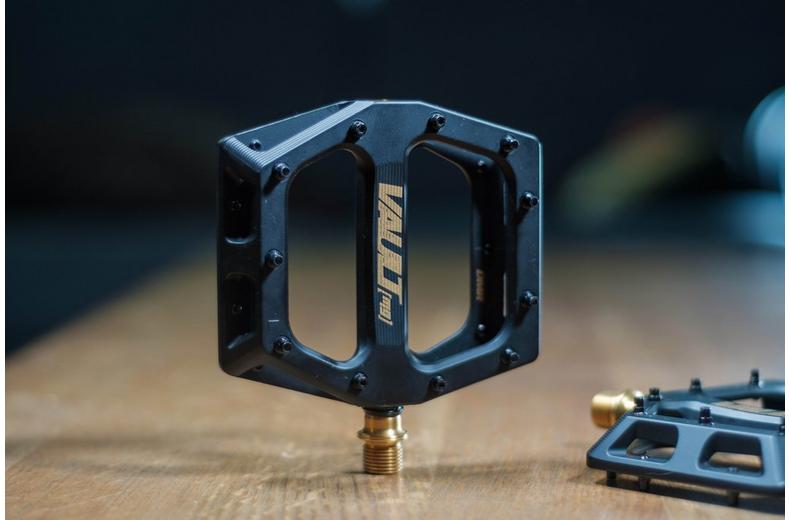 DMR Vault Mag SL Pedals DMR Vault Mag SL Pedals