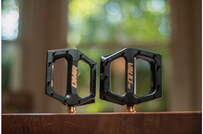 DMR Vault Mag SL Pedals DMR Vault Mag SL Pedals