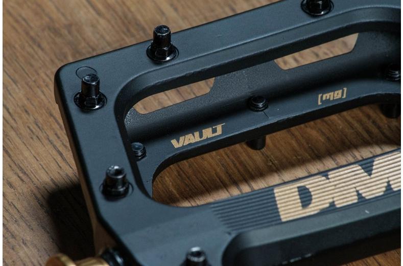 DMR Vault Mag SL Pedals DMR Vault Mag SL Pedals