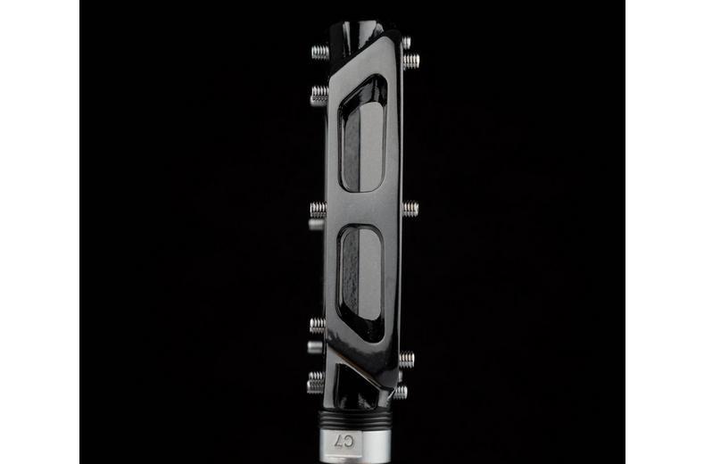 DMR V12 MAG Pedals DMR V12 MAG Pedals