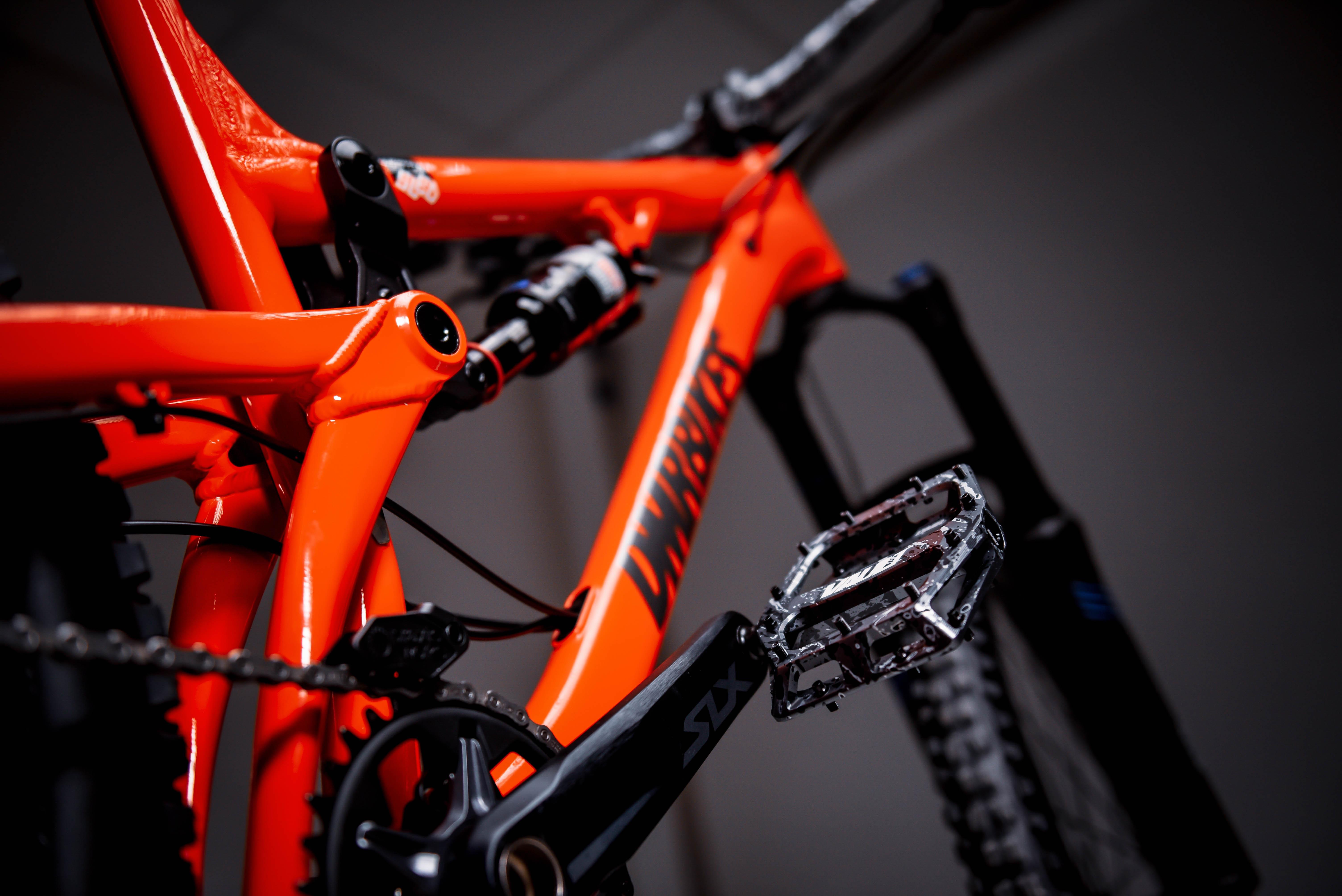 DMR Vault Pedals, Liquid Camo Green