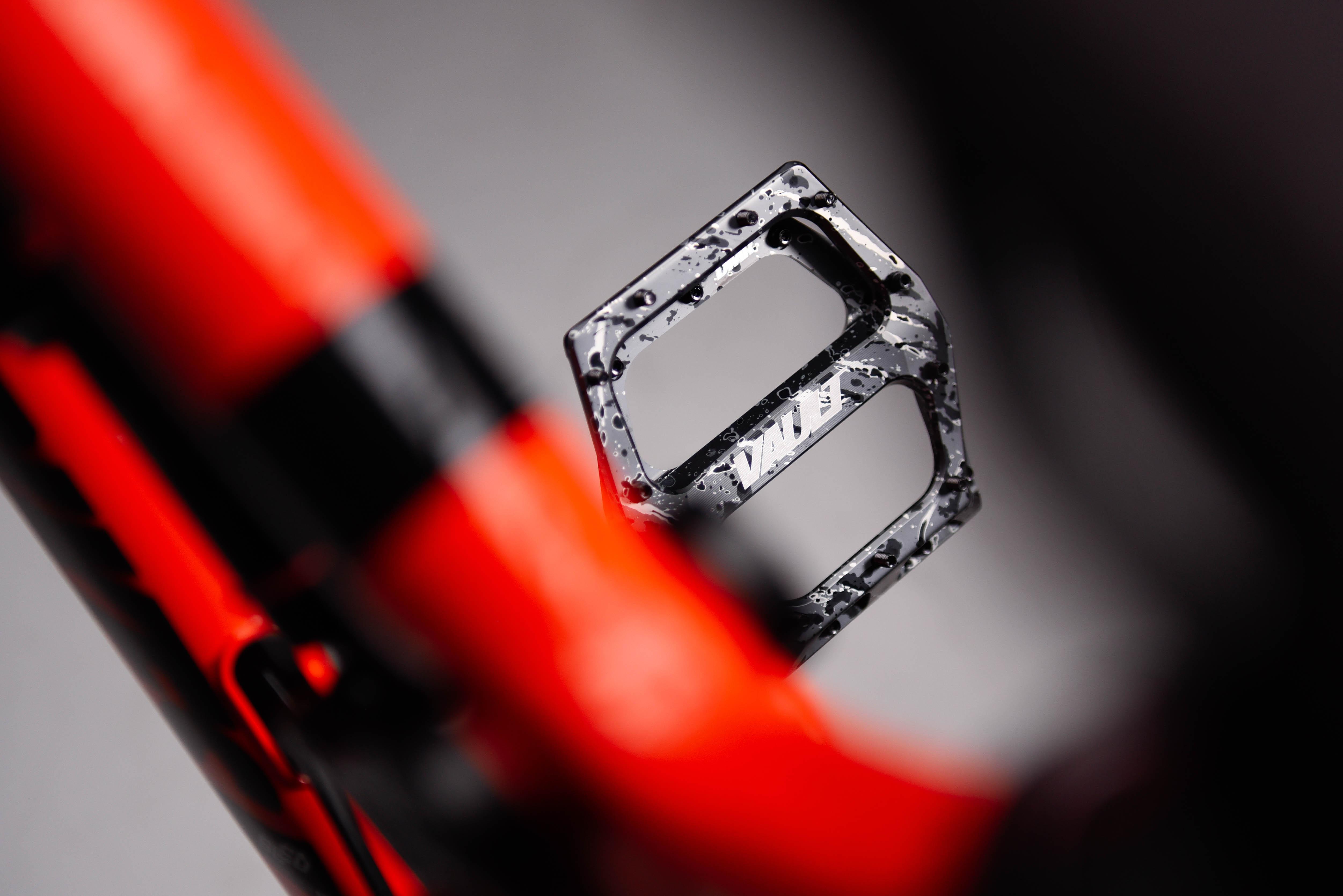 DMR Vault Pedals, Liquid Camo Green