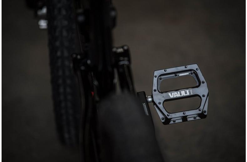 DMR Vault Midi Pedals, Red DMR Vault Midi Pedals, Red