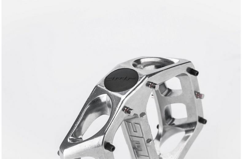 DMR V8 Classic Pedals DMR V8 Classic Pedals