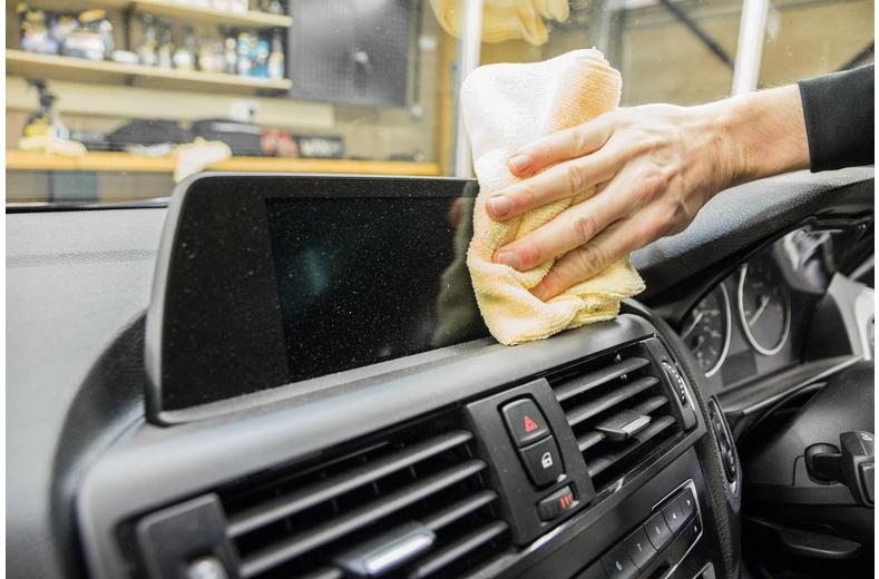 Meguiars Quik Interior Detailer 473ml Meguiars Quik Interior Detailer 473ml