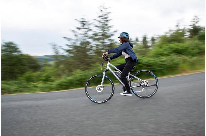 Halfords Advanced E-bike Helmet (55-61cm) Halfords Advanced E-bike Helmet (55-61cm)