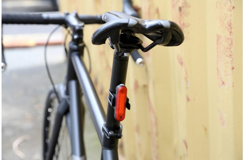 Halfords 25 Lumen Rear Bike Light Halfords 25 Lumen Rear Bike Light