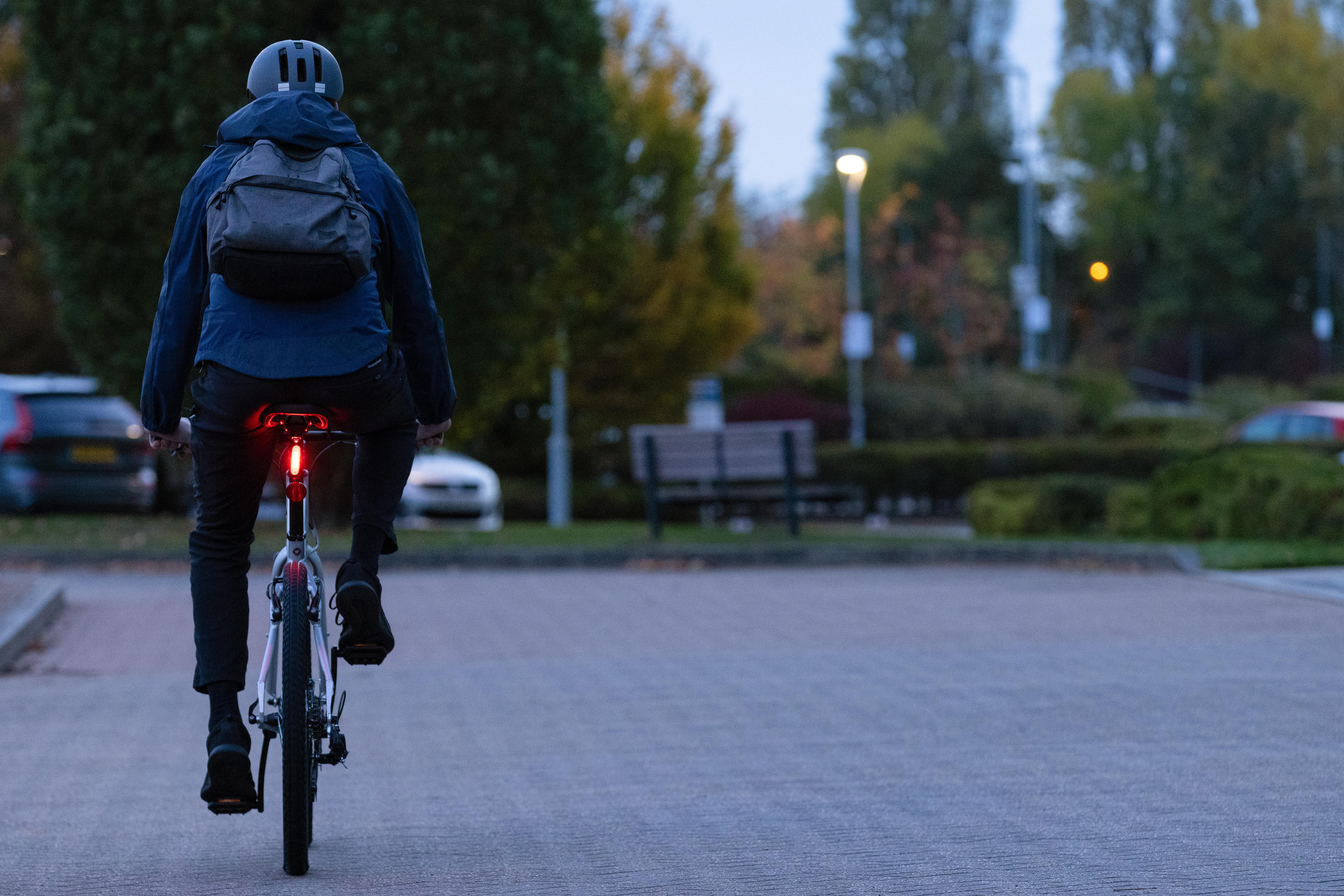 Halfords 25 Lumen Rear Bike Light