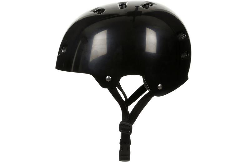 Halfords Essential Skate Helmet Halfords Essential Skate Helmet