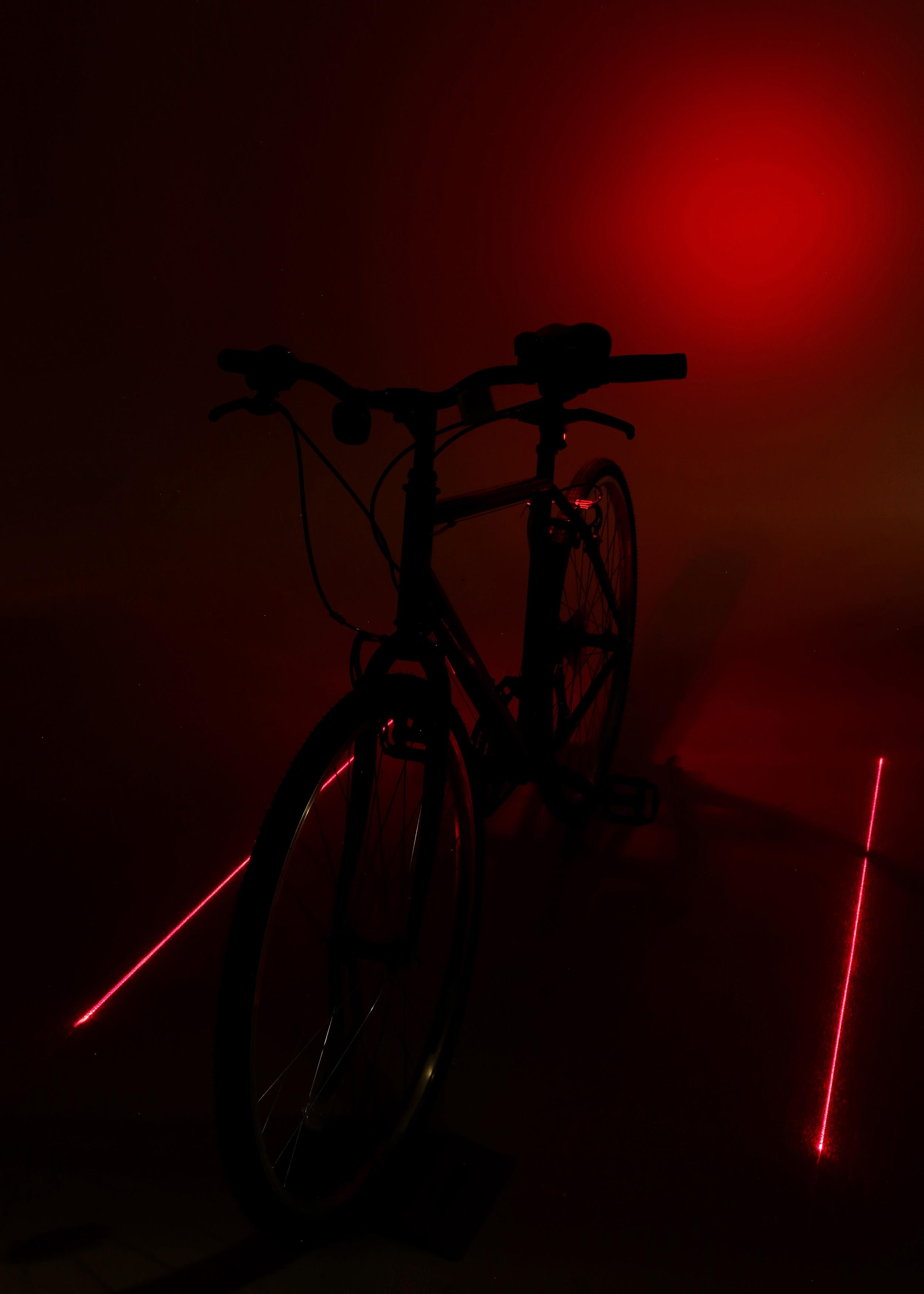 Halfords Advanced 100 Lumen Rear Bike Laser Light