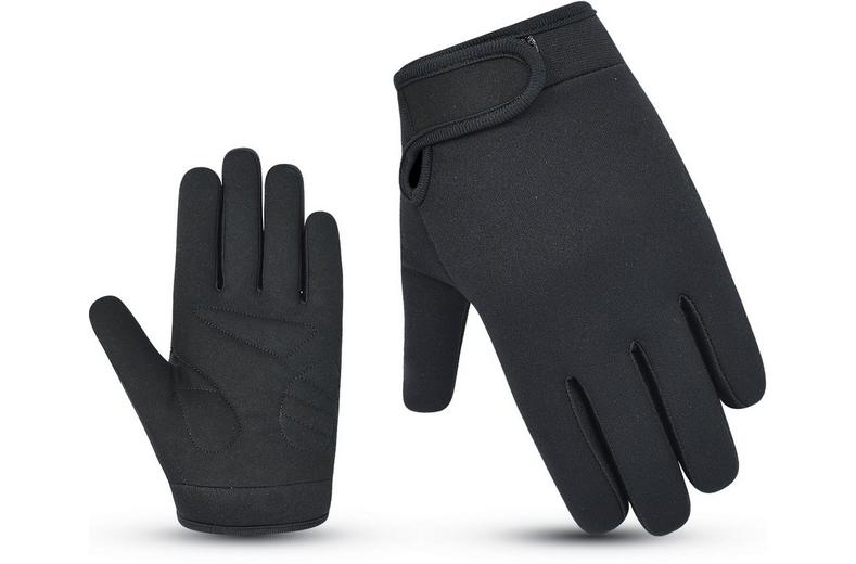 Halfords Essential Full Finger Cycling Gloves - Black - 3-7 years, 7-10 years Halfords Essential Full Finger Cycling Gloves - Black - 3-7 years, 7-10 years