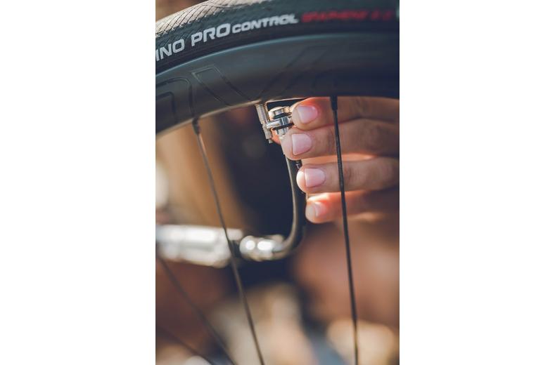 Lezyne Digital Pressure Drive Hand Pump Lezyne Digital Pressure Drive Hand Pump