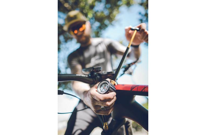 Lezyne Shock Drive Pump 400 PSI Lezyne Shock Drive Pump 400 PSI