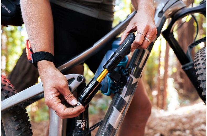 Lezyne Pocket Drive High Volume Hand Pump, Black Lezyne Pocket Drive High Volume Hand Pump, Black