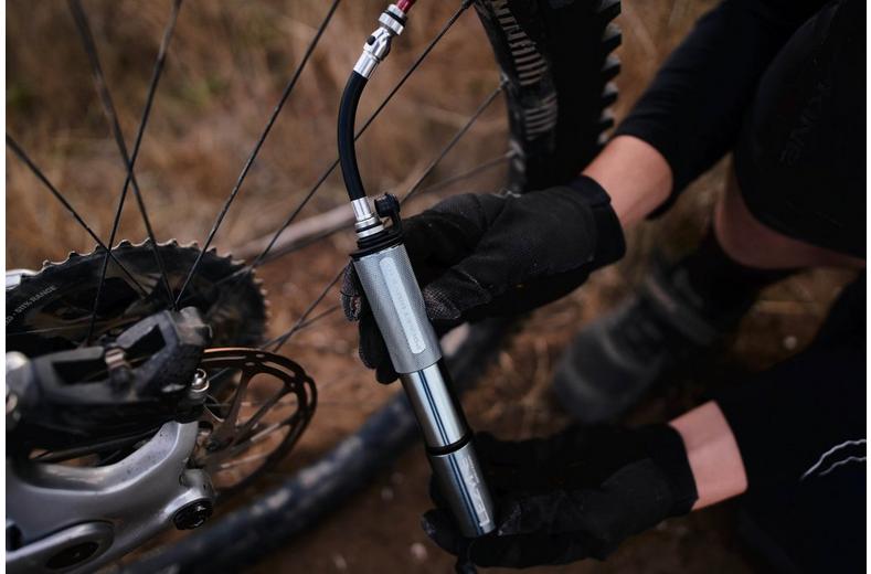 Lezyne Pocket Drive High Volume Hand Pump Lezyne Pocket Drive High Volume Hand Pump