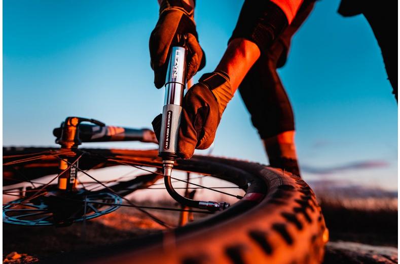 Lezyne Pocket Drive High Volume Hand Pump Lezyne Pocket Drive High Volume Hand Pump