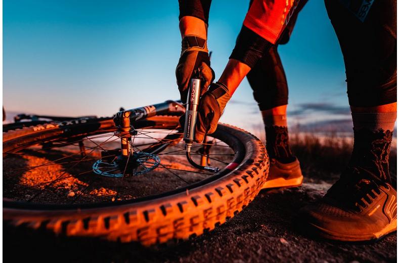 Lezyne Pocket Drive High Volume Hand Pump Lezyne Pocket Drive High Volume Hand Pump