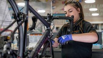 Halfords bike store grease gun