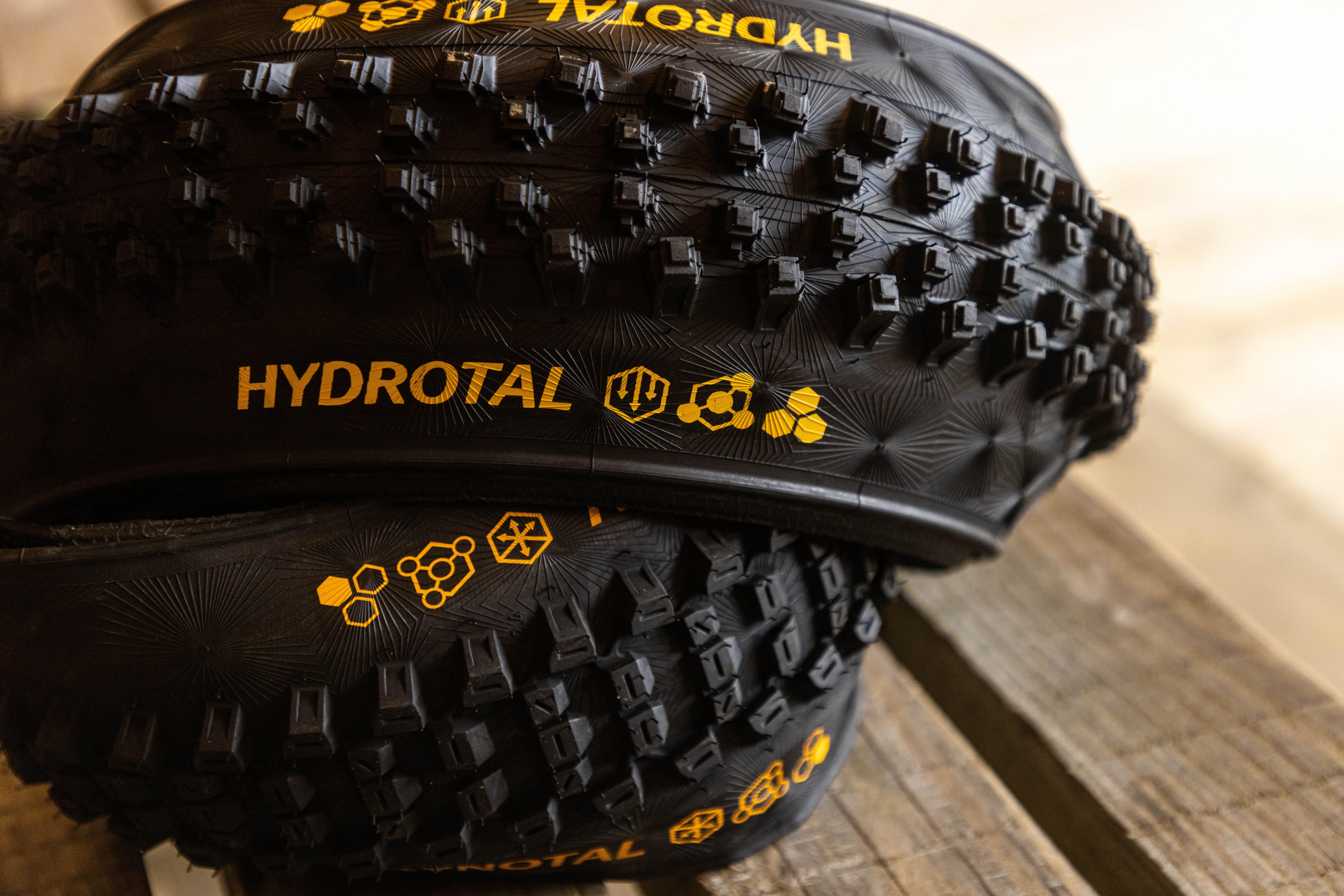 Continental Hydrotal Tyre, Downhill Supersoft, 27.5x2.4"
