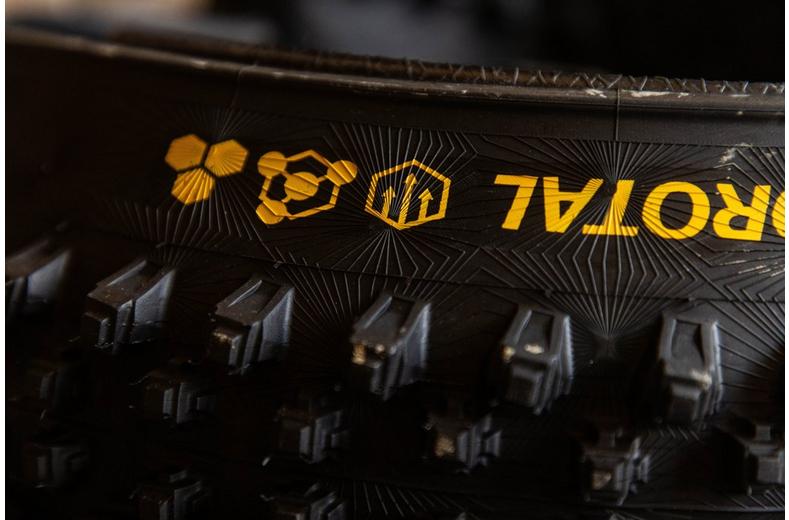 Continental Hydrotal Tyre, Downhill Supersoft, 27.5x2.4" Continental Hydrotal Tyre, Downhill Supersoft, 27.5x2.4"