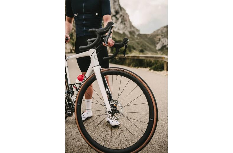 Goodyear Eagle F1 R Clincher Tyre, Black 700x32c Goodyear Eagle F1 R Clincher Tyre, Black 700x32c