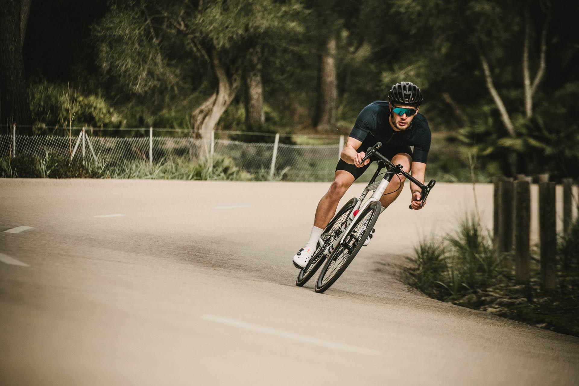 Goodyear Eagle F1 R Clincher Tyre, Black 700x25c