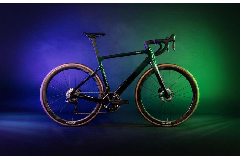 Boardman SLR 9.6 Carbon Ultegra Di2 Road Bike - XS, S, M, L, XL Frames Boardman SLR 9.6 Carbon Ultegra Di2 Road Bike - XS, S, M, L, XL Frames