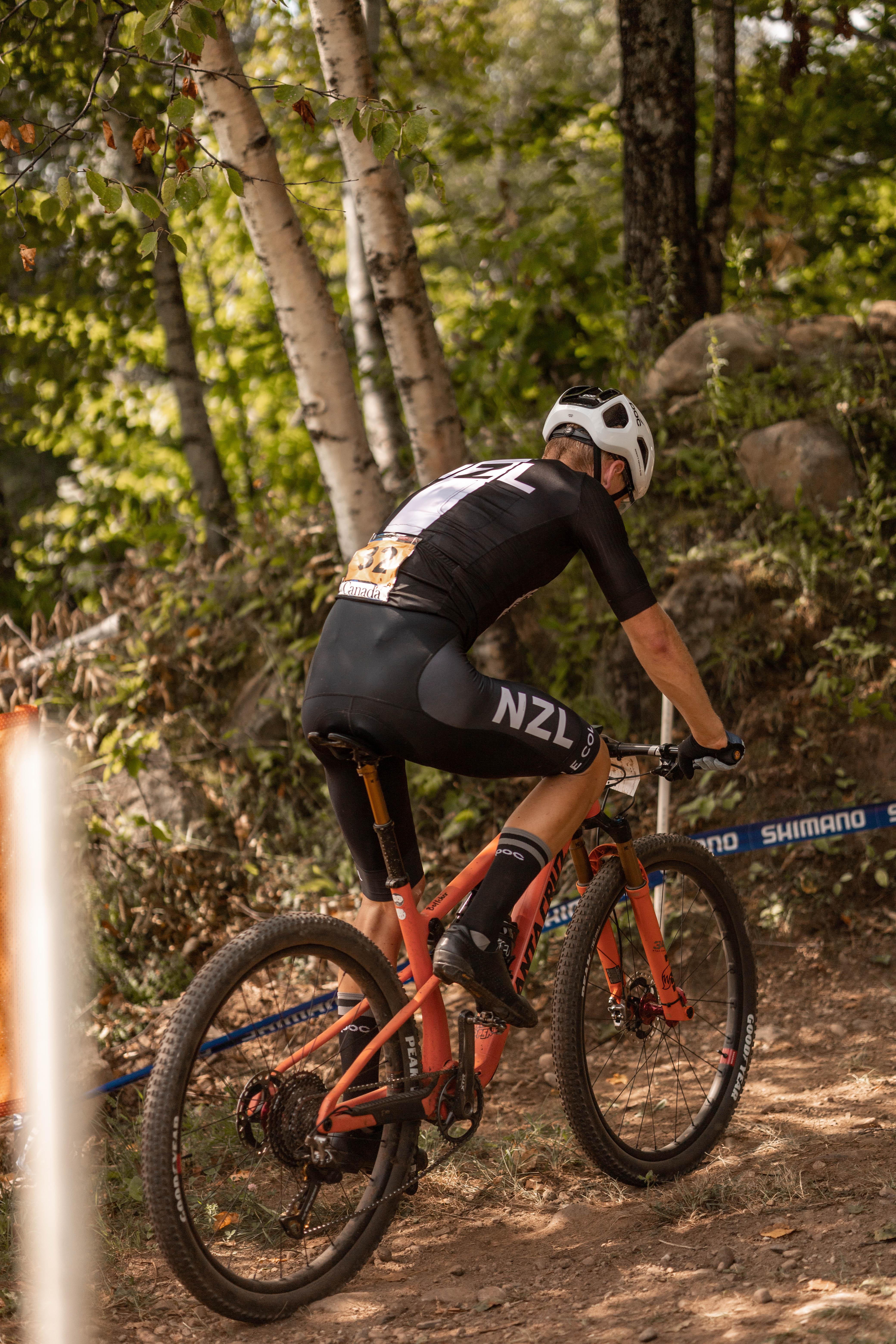 Goodyear Peak Tubeless Complete MTB Tyre, Black 29x2.40"