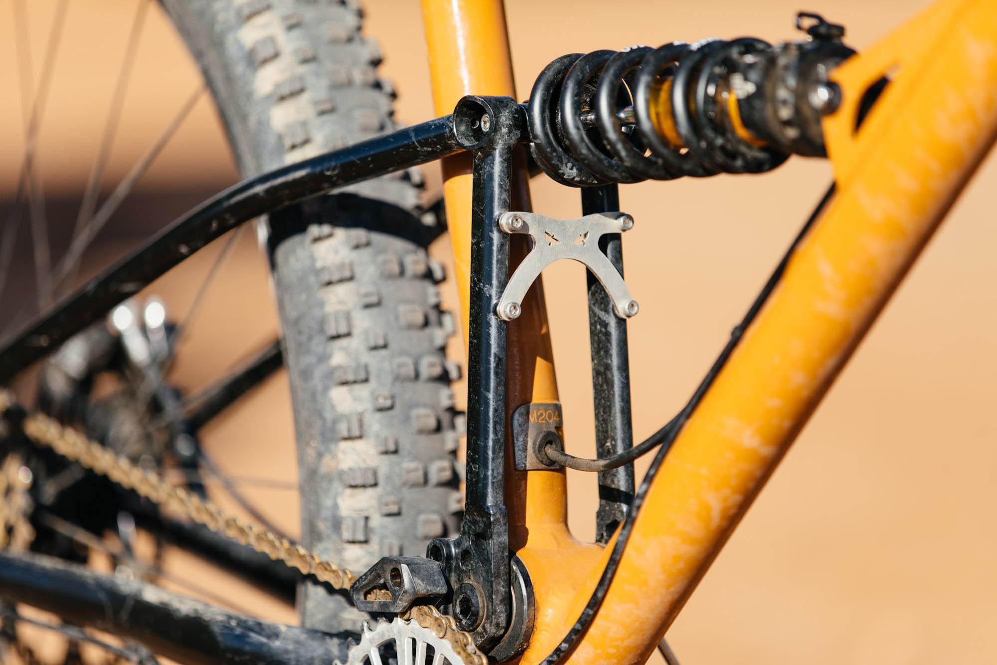 Goodyear Escape Tubeless Complete MTB Tyre, Black 27.5x2.60"