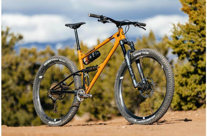 Goodyear Escape Tubeless Complete MTB Tyre, Black 27.5x2.60" Goodyear Escape Tubeless Complete MTB Tyre, Black 27.5x2.60"