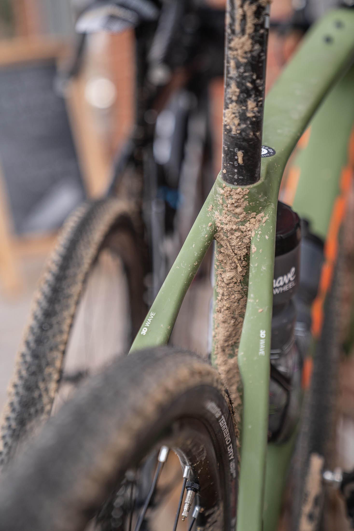 Goodyear Connector Tubeless Complete Gravel Tyre, Black 700x35c