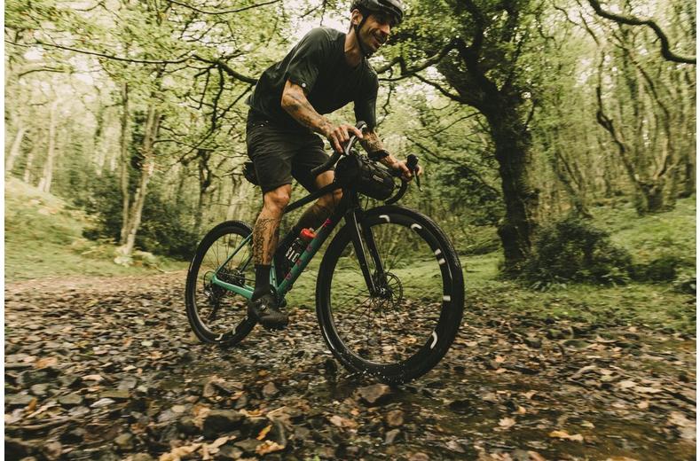 Goodyear Peak AT Tubeless Complete Gravel Tyre, Black 700x40c Goodyear Peak AT Tubeless Complete Gravel Tyre, Black 700x40c