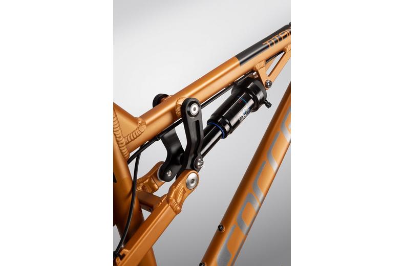 Carrera Titan X Mountain Bike - L Frame Carrera Titan X Mountain Bike - L Frame
