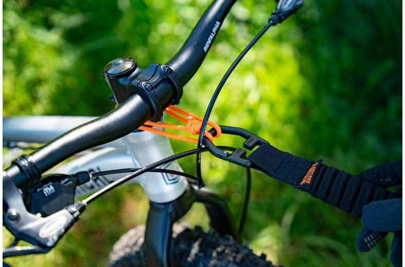 Kids Ride Shotgun Wearable Tow Rope, Black Kids Ride Shotgun Wearable Tow Rope, Black