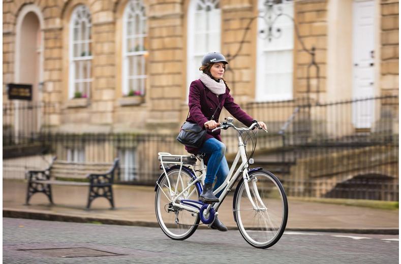 Pendleton Somerby Electric Hybrid Bike - White and Navy - S, M Frames Pendleton Somerby Electric Hybrid Bike - White and Navy - S, M Frames