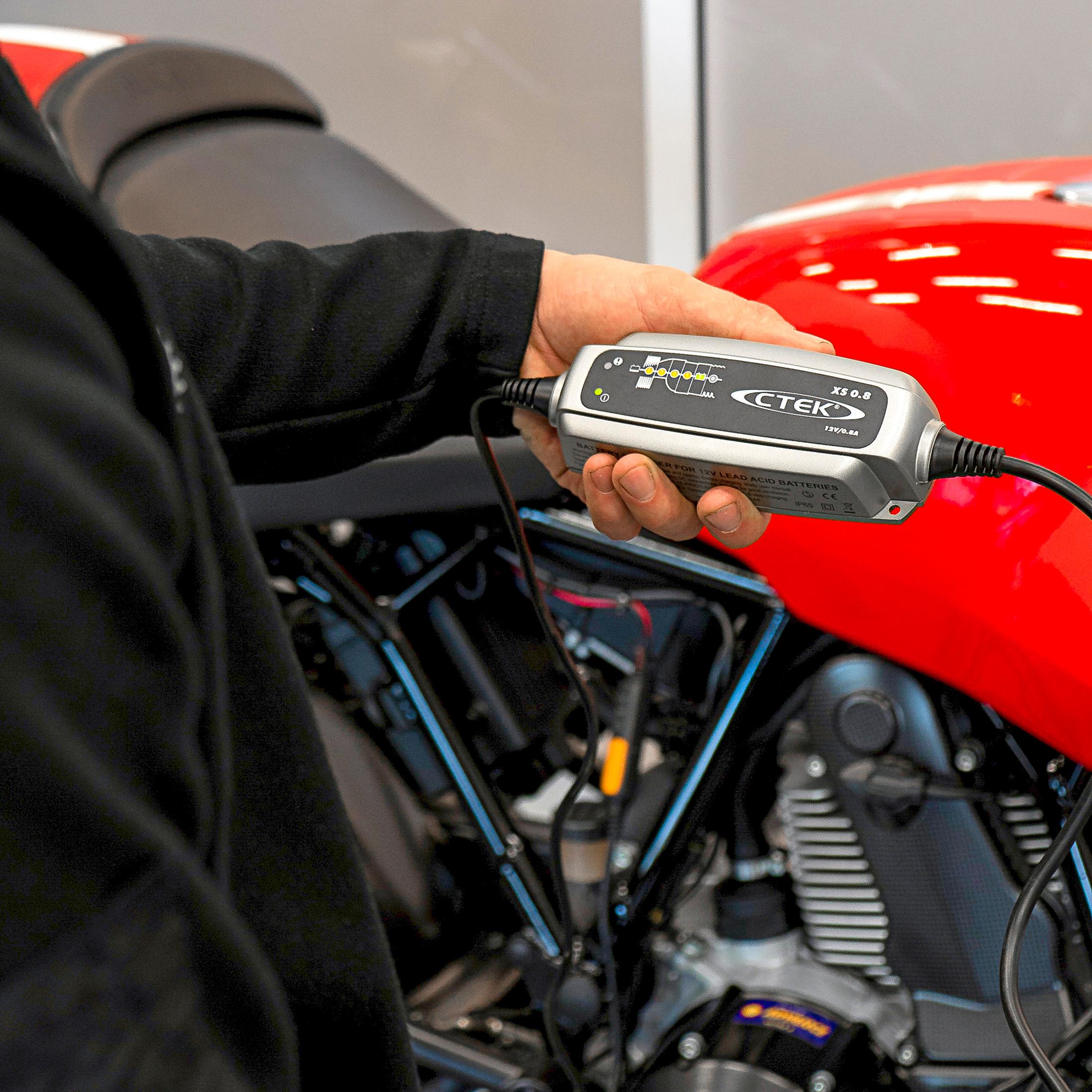 CTEK XS 0.8 UK Battery Charger