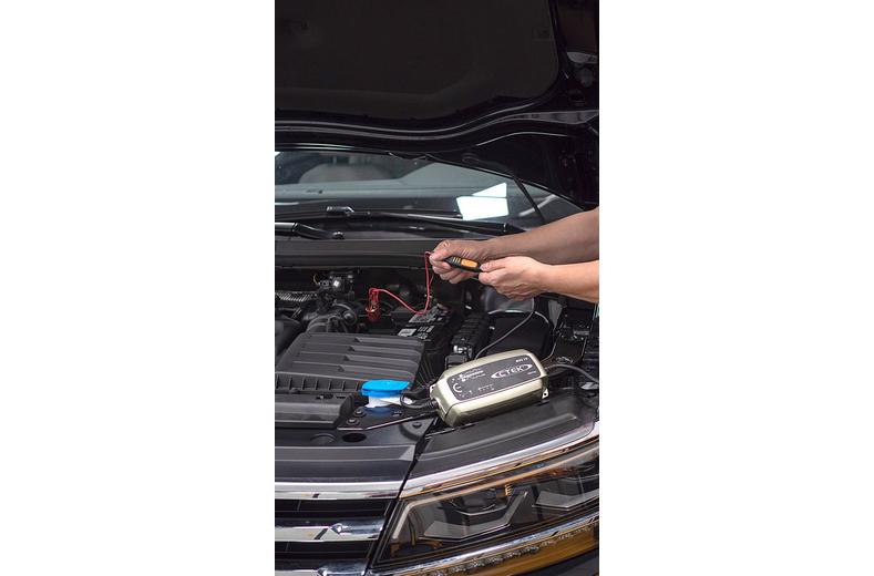 CTEK MXS 10 UK Battery Charger CTEK MXS 10 UK Battery Charger