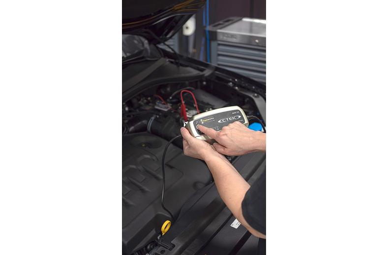 CTEK MXS 10 UK Battery Charger CTEK MXS 10 UK Battery Charger