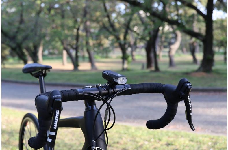 CatEye AMPP 900 Front Light CatEye AMPP 900 Front Light