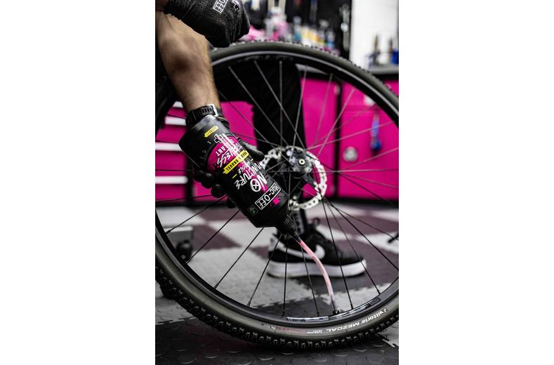 Muc-Off No Puncture Tubeless Sealant – Bike Tire Sealant, 2702702270
