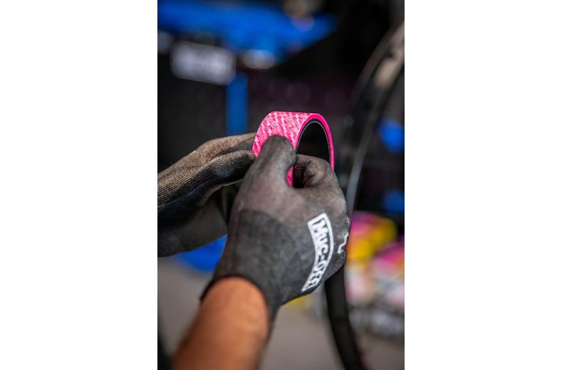 Muc-Off Tubeless Rim Tape 10m Roll, 25mm Muc-Off Tubeless Rim Tape 10m Roll, 25mm
